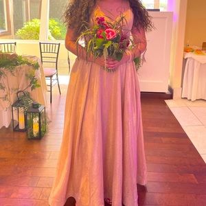 Elegant Gold Bridesmaid Dress with Convenient Pockets - Glamour meets function.